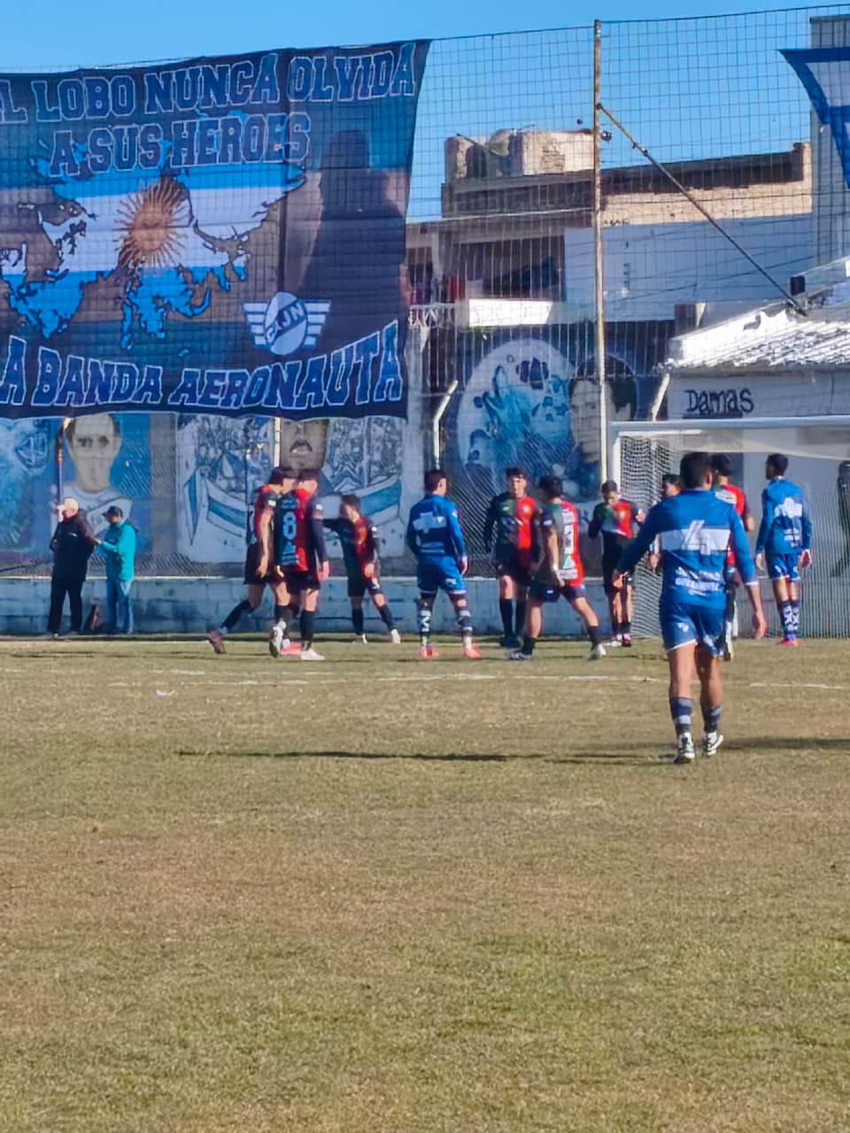 Newbery se consagró campeón del fútbol comodorense tras golear a Portugués